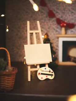 Miniaturleinwand Und Staffelei