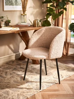 Stuhl Mit Teddystoff-Bezug