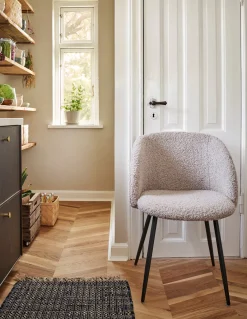 Stuhl Mit Teddystoff-Bezug